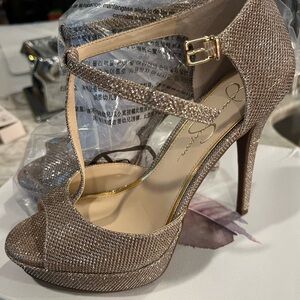 Jessica Simpson Bansi Platform Glittering Gold Heels Size 9 NIB